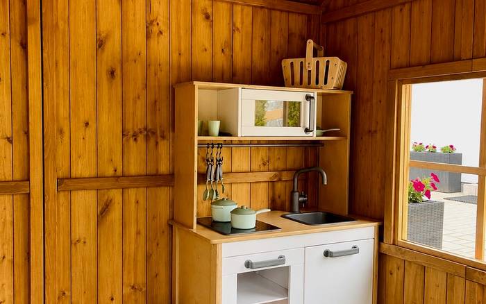 BROWN Chalet