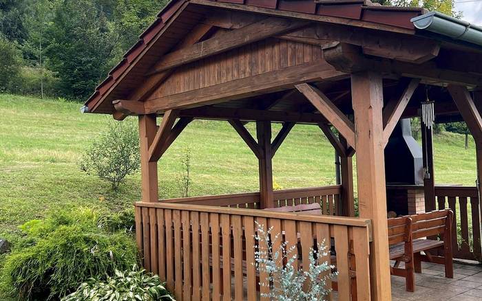 Pergola s posezením