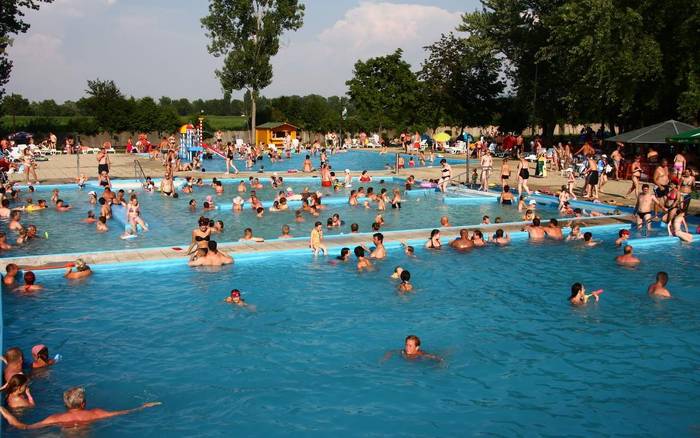 Plavecký -, sedací a rekreačný detský bazén