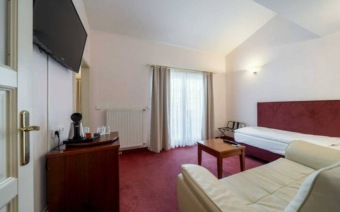 DeLuxe suite s balkonem a přistýlkou
