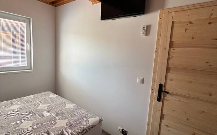 Apartmán č.1 - spálňa s tromi pevnými lôžkami,