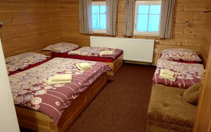 Čtyřlůžkový pokoj č. 8