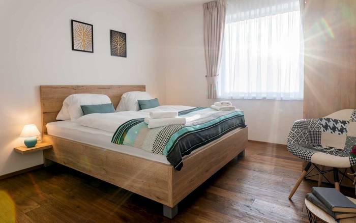 2.18 Apartmán se dvěma ložnicemi a balkonem