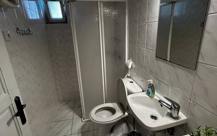 Kúpeľňa s toaletou