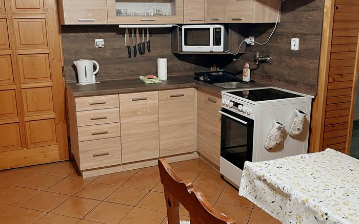Drevenica 2- kuchyňa
