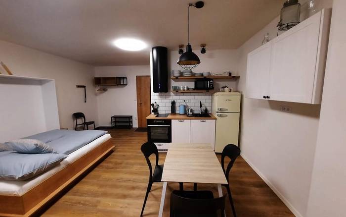 '20 studio