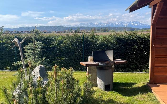 Gril s výhľadom na Tatry