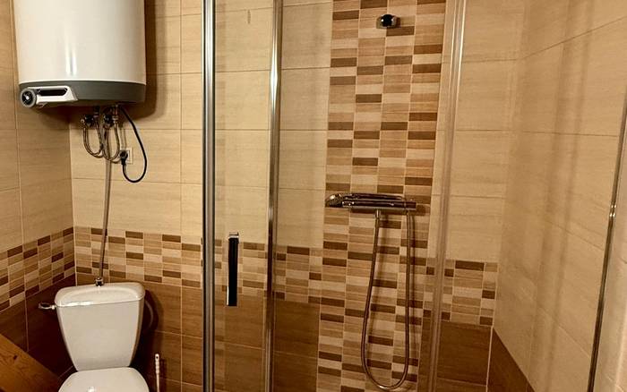 Будинок під вежею