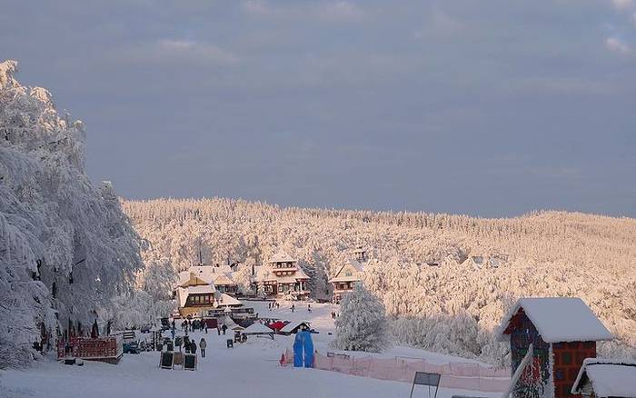 Jedno z nejkrásnějších lyžování najdete ve Ski areálu Pustevny