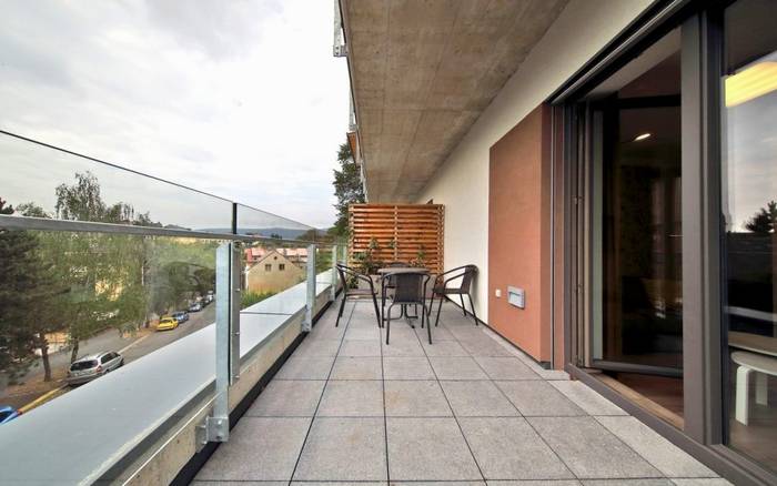 Apartmán Standard s terasou a výhledem na město