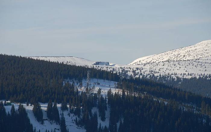 Zalyžujte si na nejširší sjezdovce s umělým osvětlením ve Ski areálu Pec pod Sněžkou