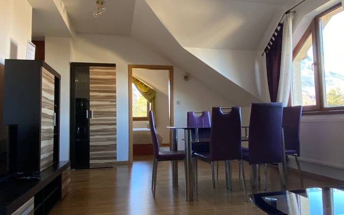 Apartmán s výhľadom na hory, podkrovie