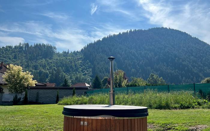 Domček s Jacuzzi, priamo pri skibuse do Jasnej