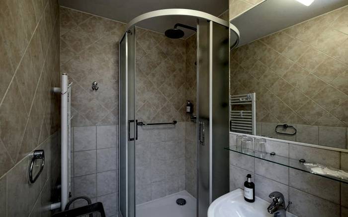 Apartmán s manželskou postelí, obývacím pokojem a terasou