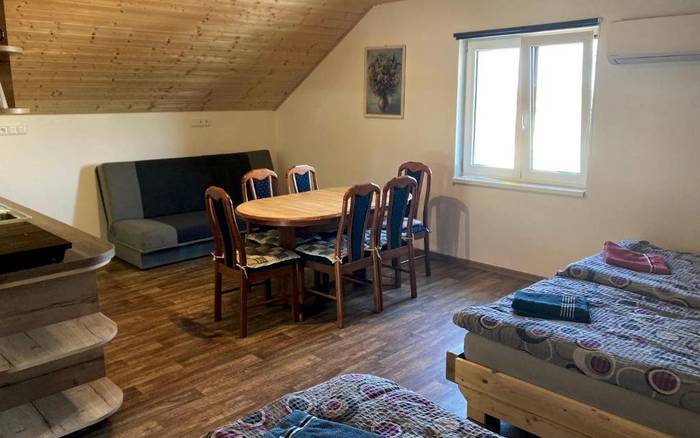 Čtyřlůžkový apartmán s možností připlacení přistýlky