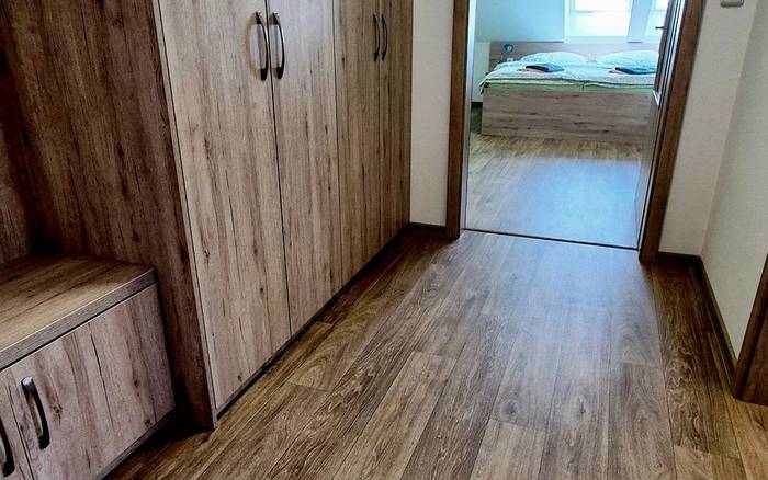 13. Pokoj pro dvě až tři osoby, první patro