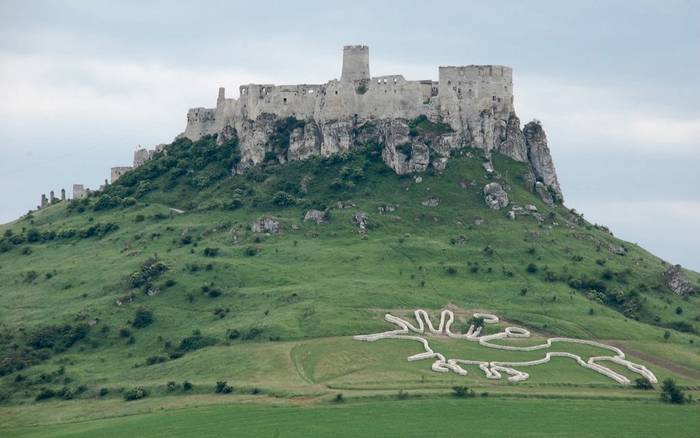 Geoglyf koňa pod Spišským hradom