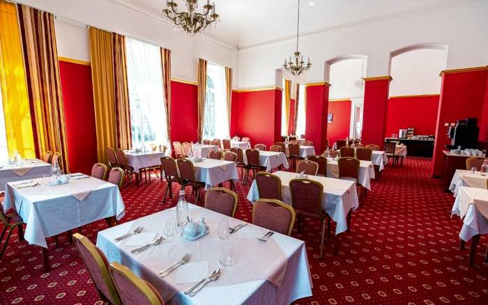 Restaurace