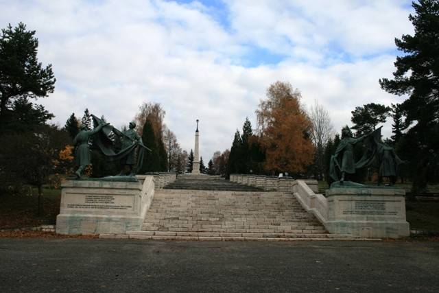 Pamätník a vojenský cintorín Háj Nicovô 