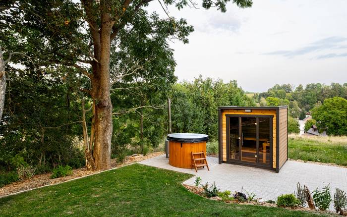 Koupací káď, sauna