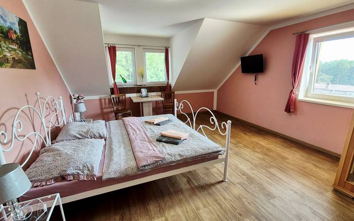 14. Dvoulůžkový pokoj s infrasaunou, první patro (2+1)