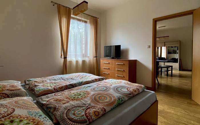 Apartmán s výhľadom na les, prízemie