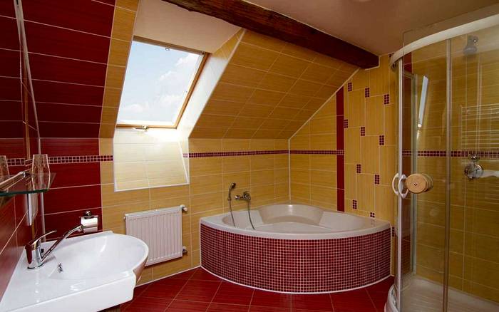 Třílůžkový pokoj NADSTANDARD (DELUXE) S KLIMATIZACÍ