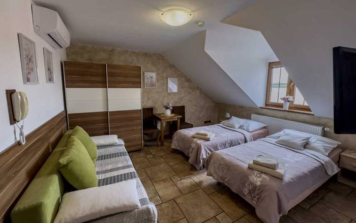 Dvoulůžkový pokoj č. 5