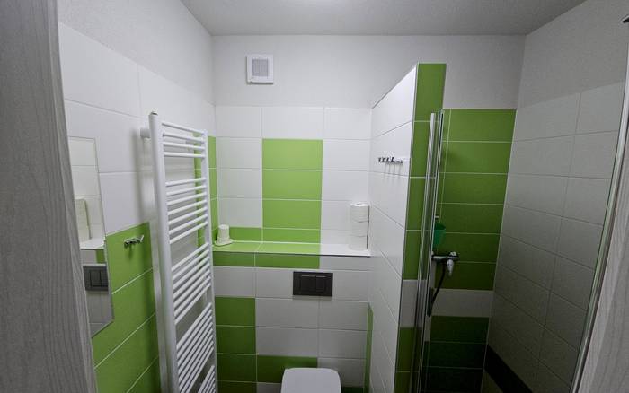 Apt 1