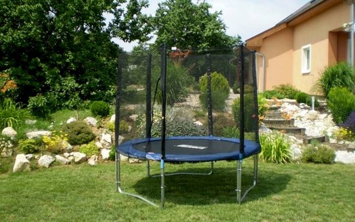 Trampolína