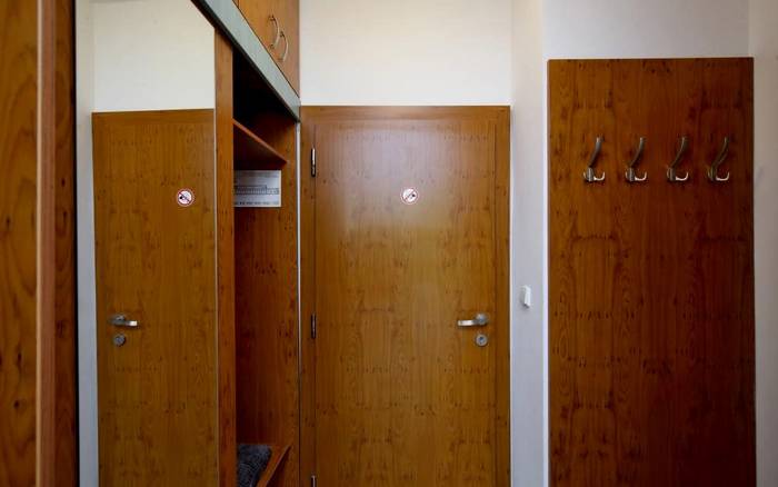 Apartmán s manželskou postelí, obývacím pokojem a terasou