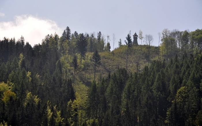 Na rozhľadni na vrchu Bobovec nad Starou Bystricou 