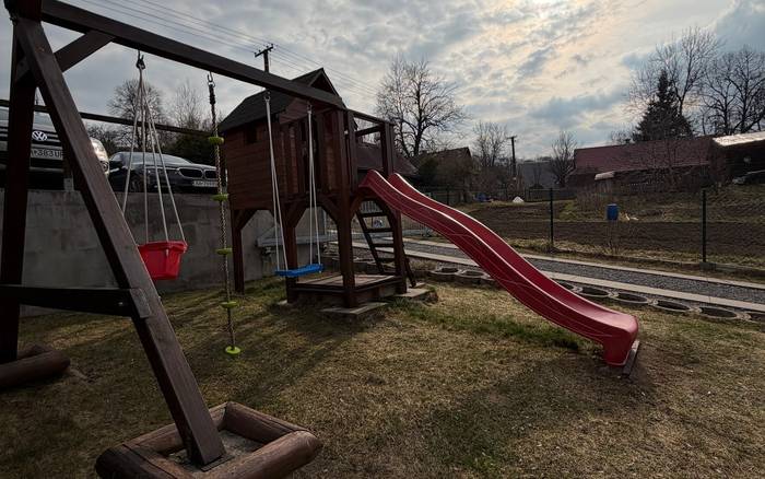 Котедж під липою Бобрівнік