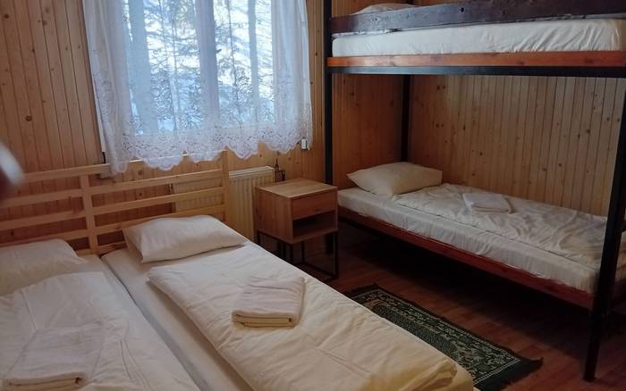 Štvorlôžková izba s poschodovou posteľou