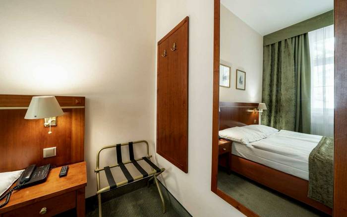 Dvoulůžkový pokoj s manželskou postelí