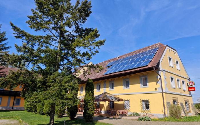 Hlavní křídlo penzionu