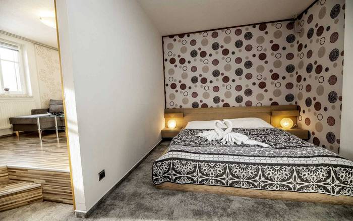 Apartmán s obývacím pokojem a ložnicí