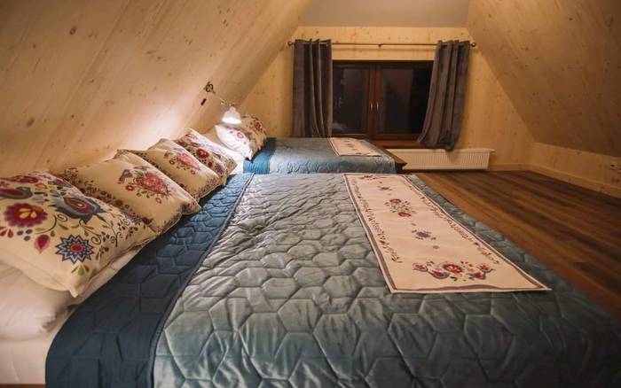Spálňa č. 3 s dvomi manželskými posteľami.