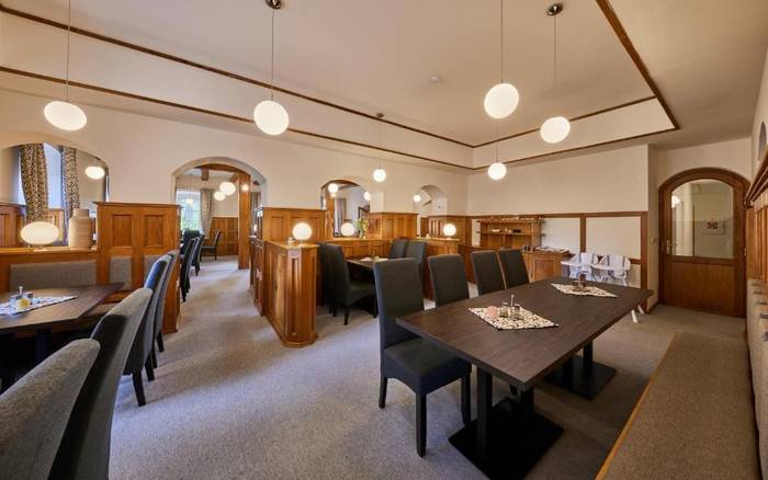 Restaurace
