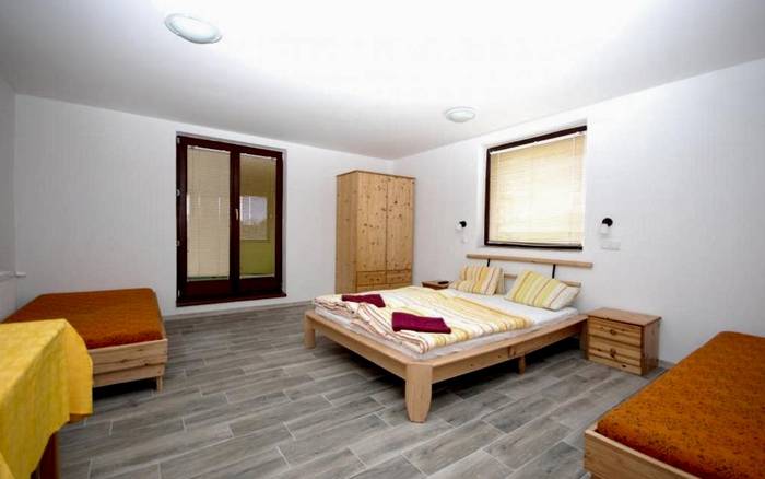 Čtyřlůžkový pokoj s 2 přistýlkami