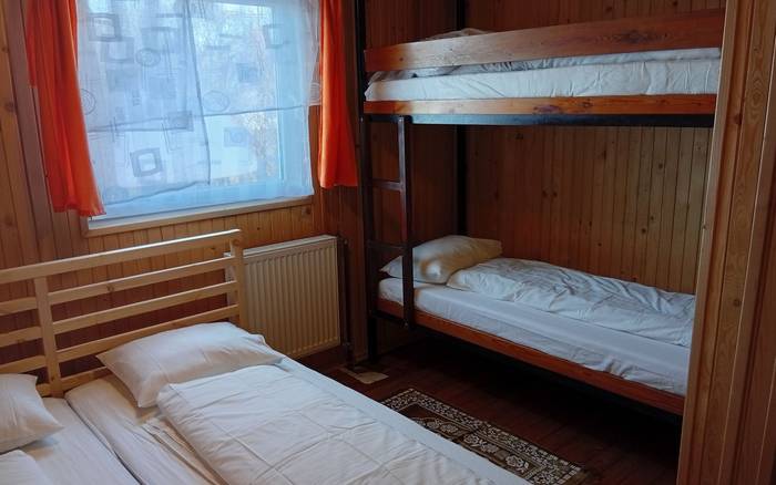 Štvorlôžková izba s poschodovou posteľou