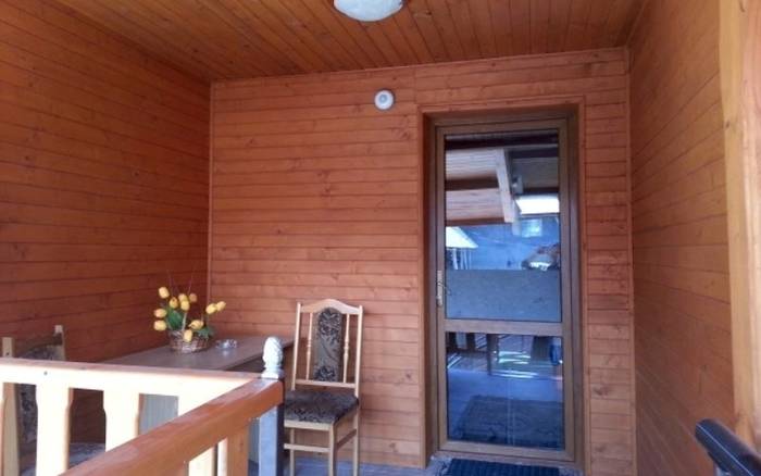 Apartmán rodinný 2+2 s terasou č. 4 , Vchod s terasou do rodinného apartmánu č.4Exteriér