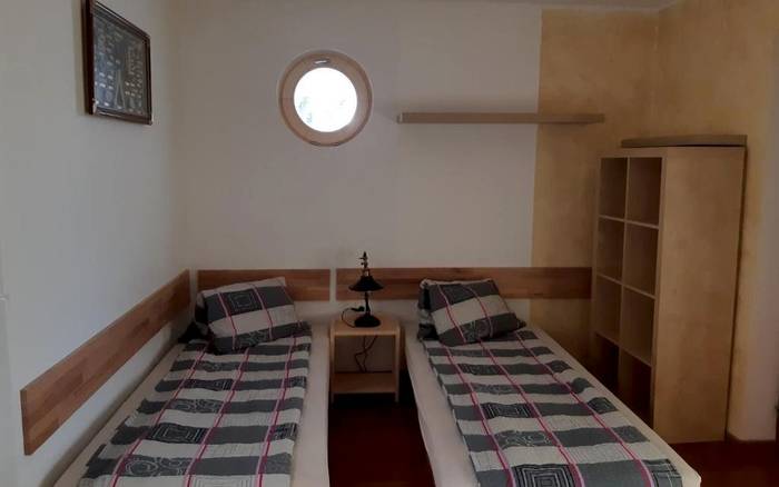 Čtyřlůžkový apartmán s kuchyňkou č.6