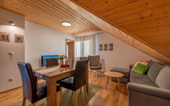 Podkrovný apartmán s dvomi spálňami