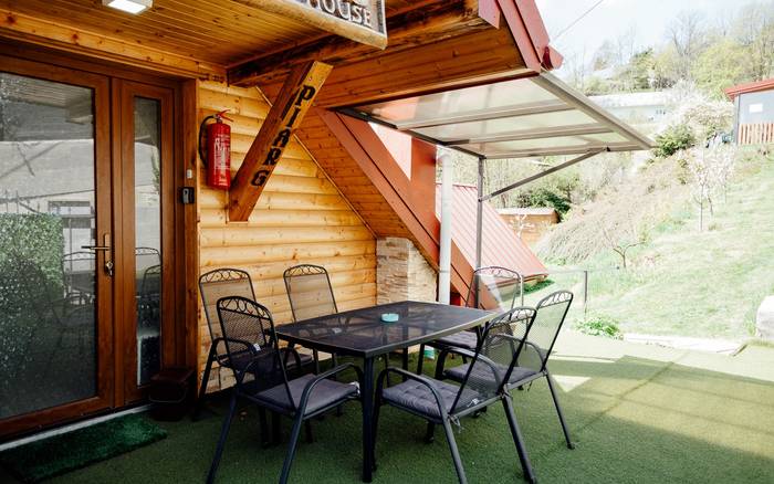 Котедж та апартаменти Bikers house