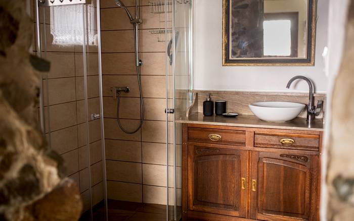 Dvojlôžkový apartmán - kúpeľňa