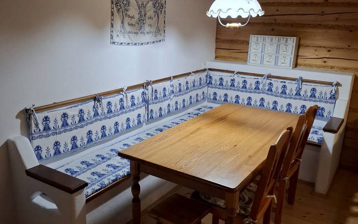 Jedálenský stôl v menšom apartmáne