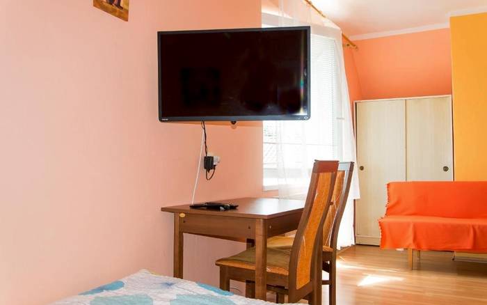 Trojlôžková izba Basic so spoločnou kúpeľňou