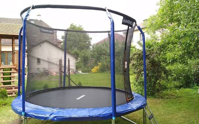 Trampolína