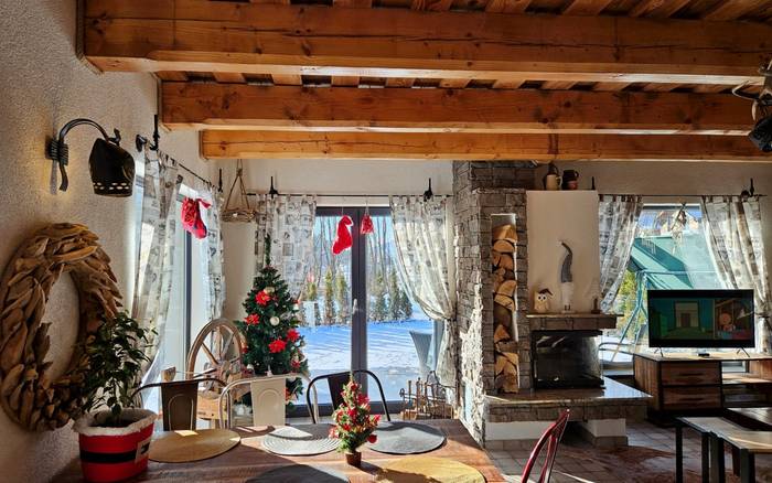 Tri chalúpky na Mýte